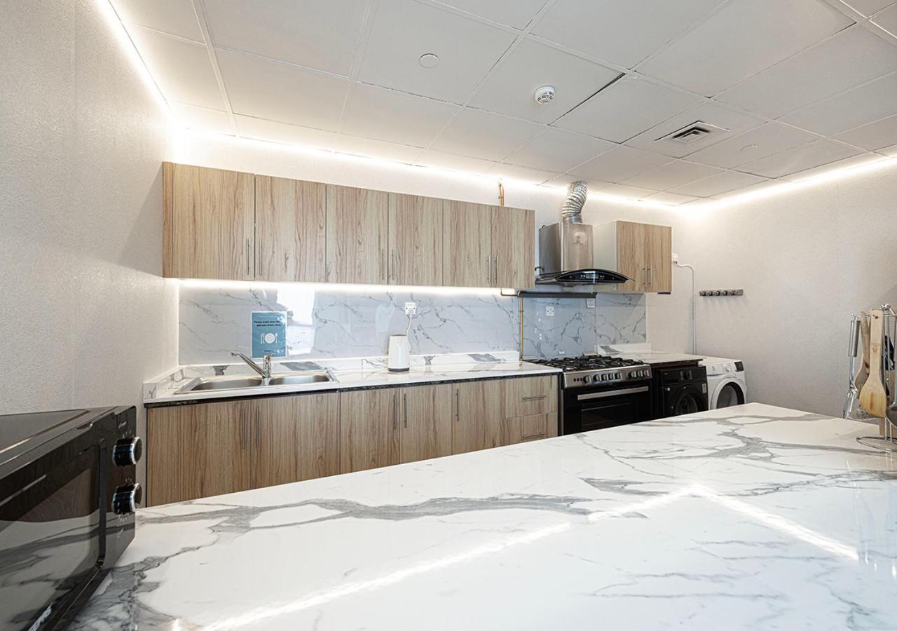 Next'House - Skyview Host Vandrerhjem Dubai Eksteriør bilde